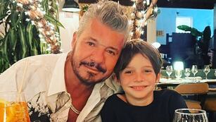 Lolo Tinelli corte de pelo igual a Peso Pluma