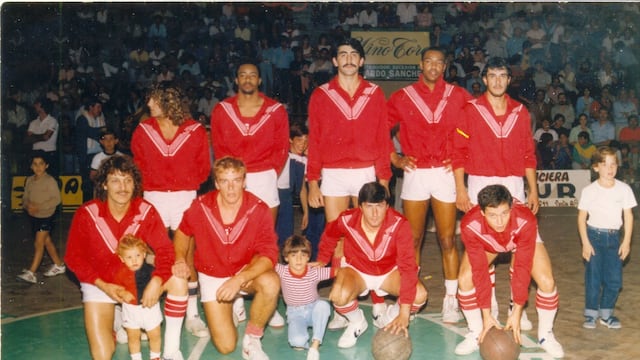 Formación de Sporting en la Liga Nacional "B" (1986).