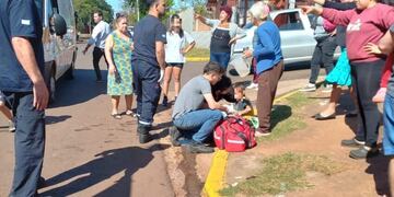 Accidente vial en Puerto Iguazú dejó como saldo a cuatro personas heridas.