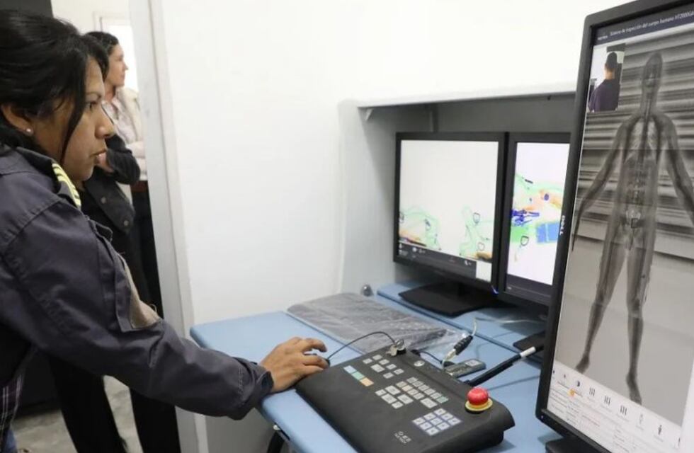 Cárcel de Piñero: un joven trató de ingresar celulares con una insólita maniobra y lo descubrieron