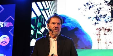 Claudio Zuchovicki, gerente de Desarrollo de Mercado de Capitales de la Bolsa de Comercio de Buenos Aires y especialista en finanzas, estuvo presente en el segundo Business Summit del CCIRR