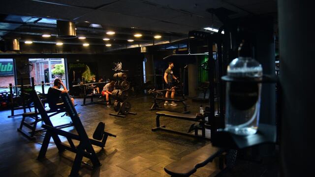 La apertura de los gimnasios en Córdoba. (Pedro Castillo / La Voz)