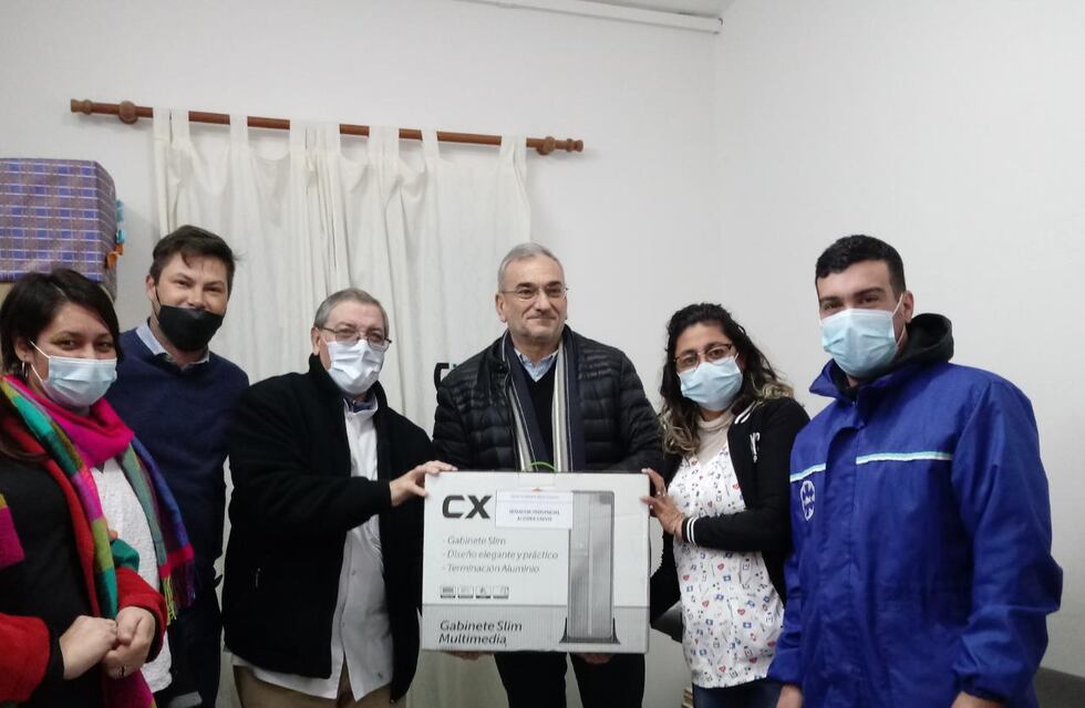 Entregaron equipos a Bomberos Voluntarios de Frontera