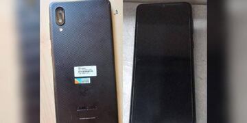 Una joven compró un celular robado para encontrar a su propietario.