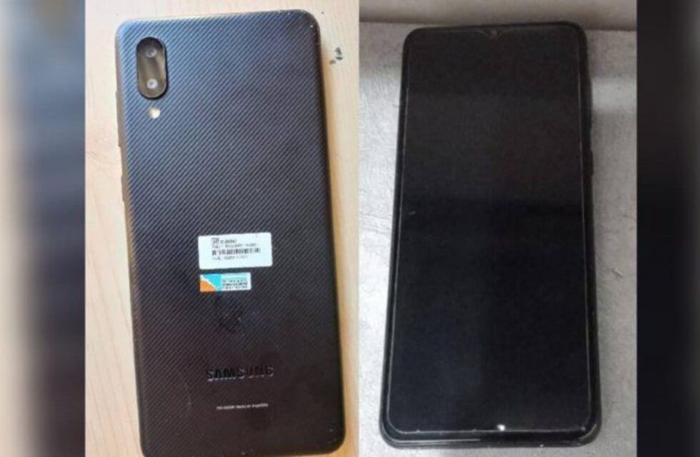 Le vendieron un celular robado a cambio de alcohol: ahora busca al verdadero dueño en redes sociales