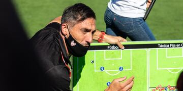 El DT Albirrojo se recuperó del coronavirus y volverá a conducir al equipo, por el primer triunfo.