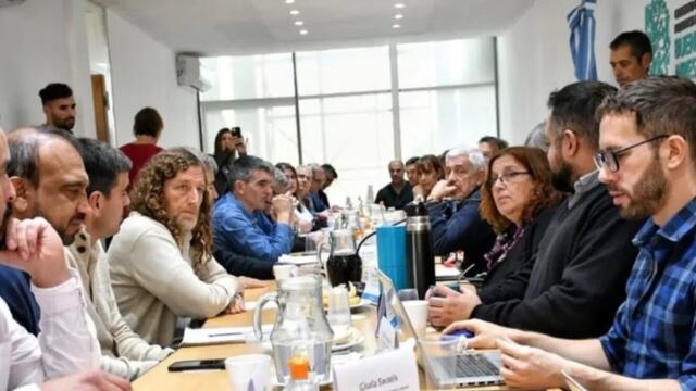 Los gremios estatales bonaerenses acordaron aumento con el Gobierno.