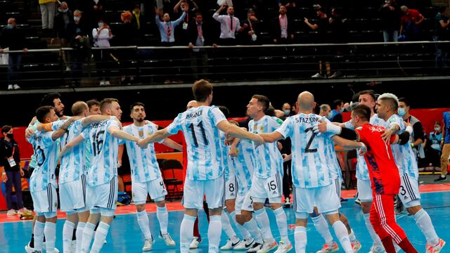 Argentina, finalista del Mundial de Futsal Lituania 2021 tras vencer 2-1 a Brasil en semifinales.