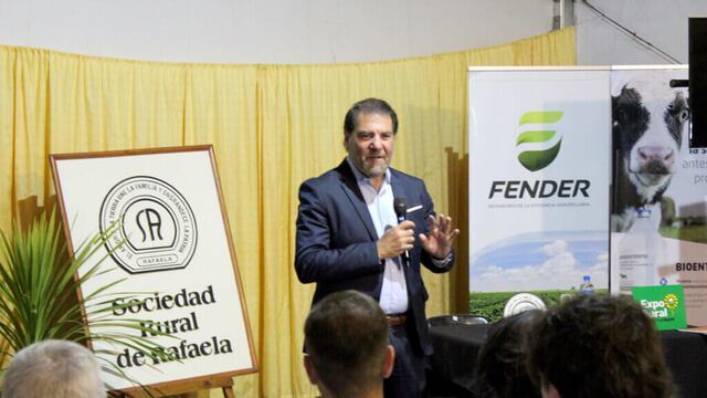El economista Claudio Zuchovicki disertó en la ExpoRural de Rafaela