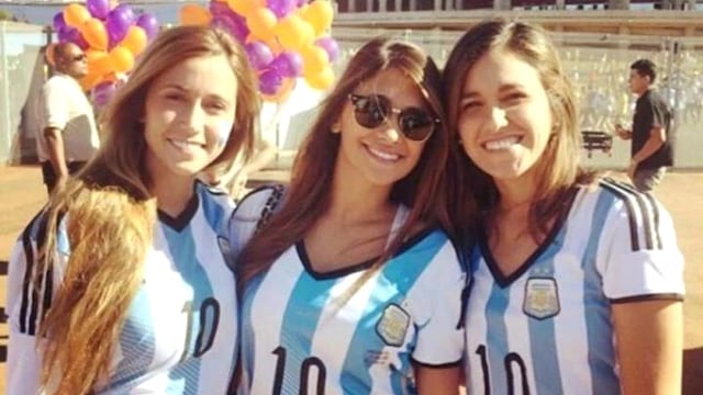Antonela Roccuzzo junto a sus hermanas Clara y Paula.