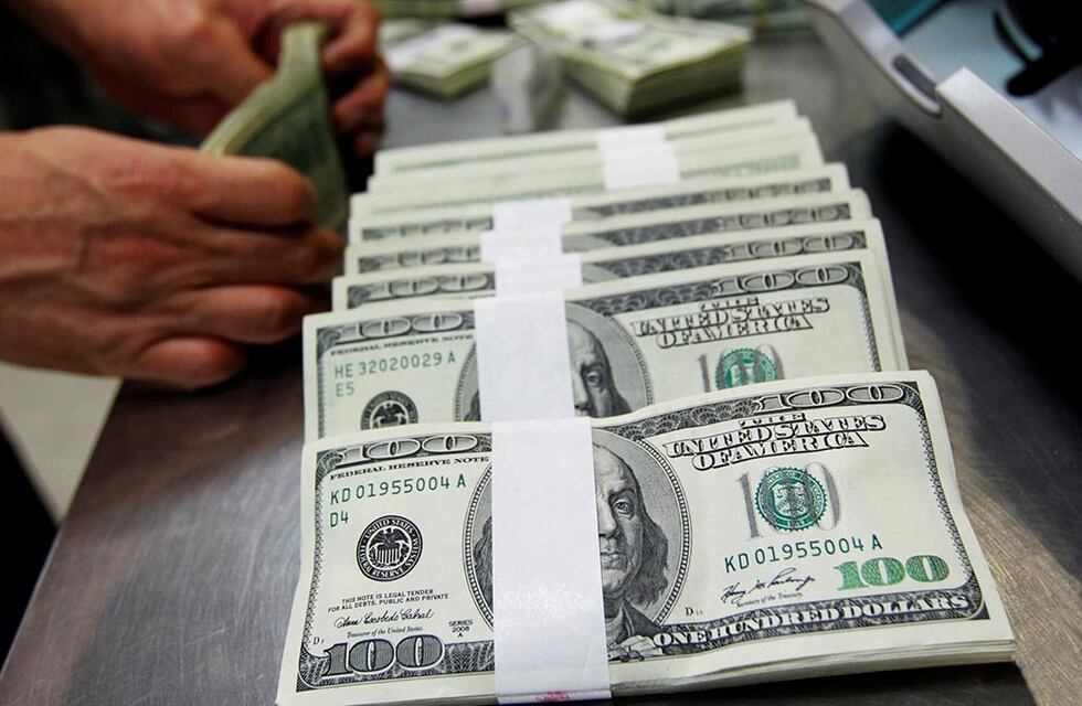 Dólar blue en Rosario: la divisa cierra una semana inestable ¿A cuánto se consigue?