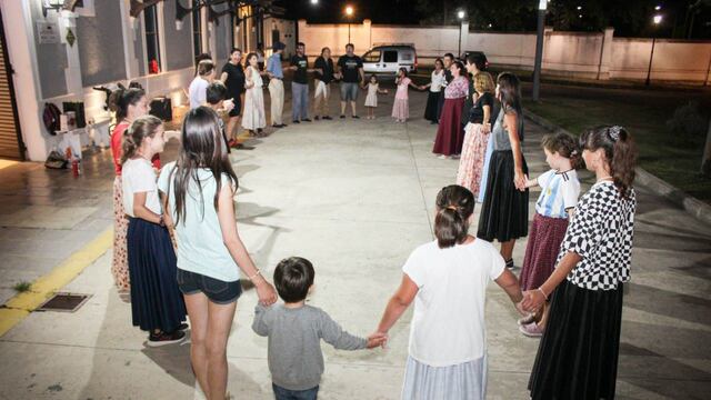 Tres Arroyos: “Cultura Presente. Edición Verano”, nutrida concurrencia a las clases de baile del Centro Cultural La Estación