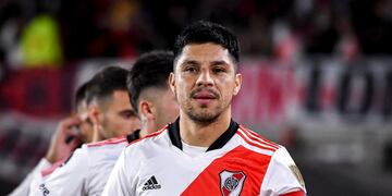 Enzo Pérez y el Cacique Medina se dijeron de todo.