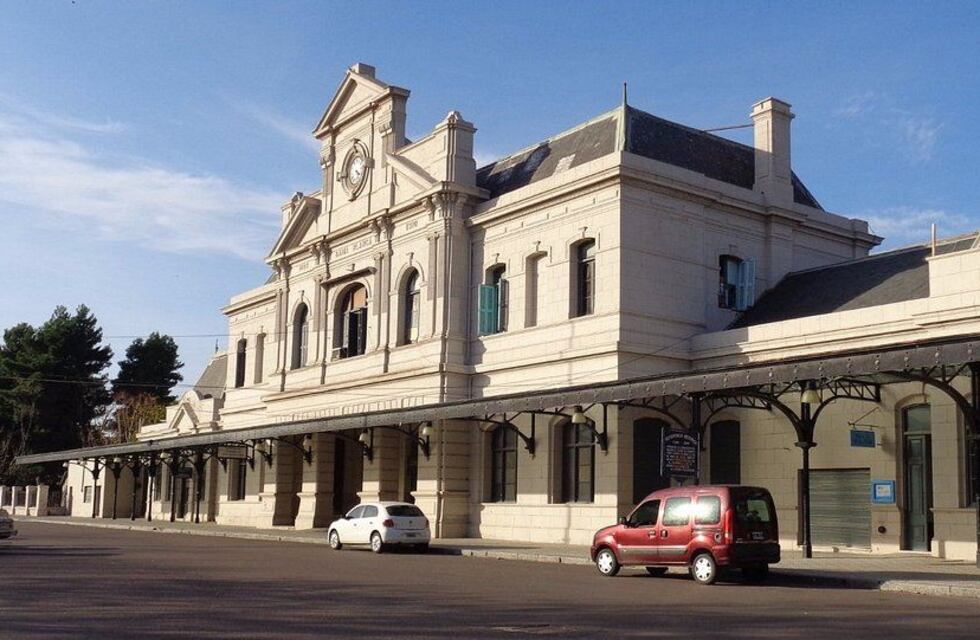 La estación de trenes se quedó sin jefe ni empleados, bajo custodia de la Policía Federal