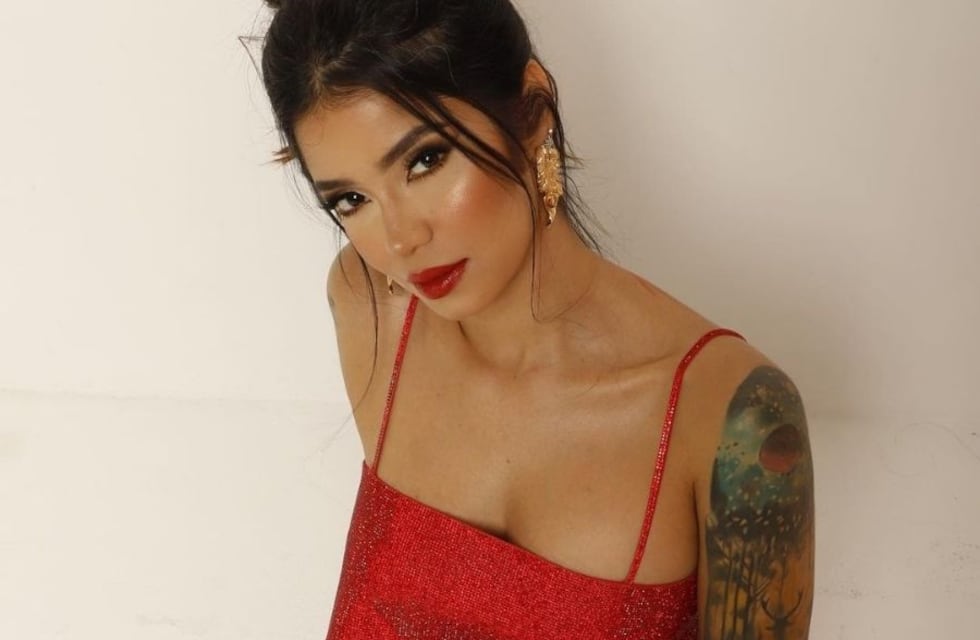 Al ritmo de Daddy Yankee, Jenn Muriel se sumó a la tendencia de pollera deportiva