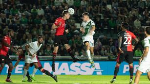 El "Flaco" Conti fue titular en el equipo de Israel Damonte.