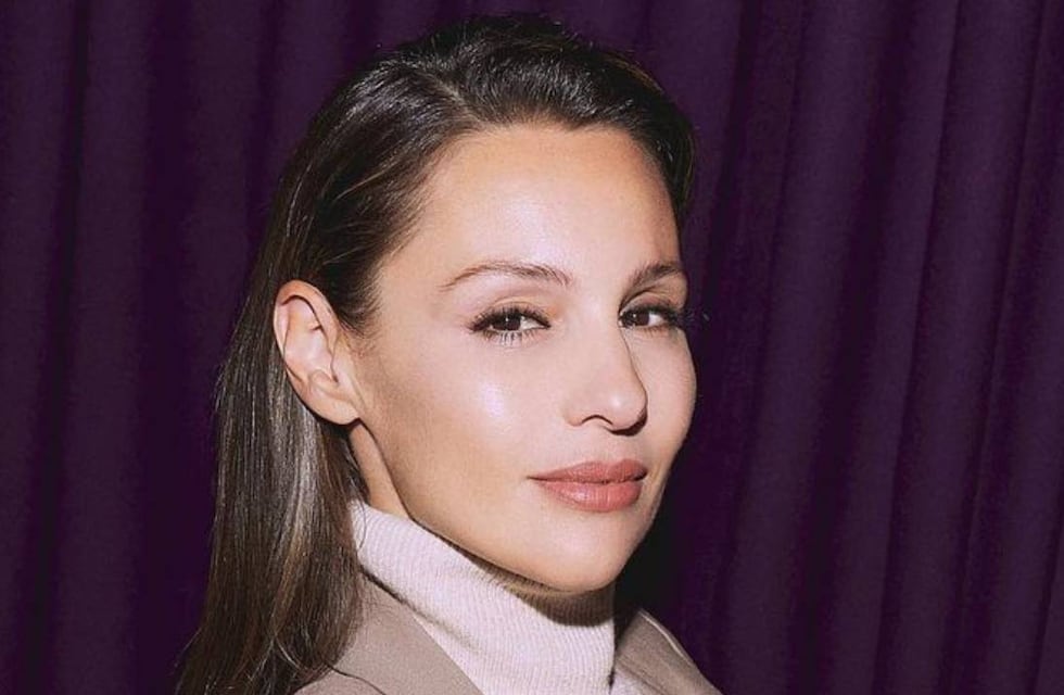 Pampita posó para una producción de fotos pero un detalle en su espalda se llevó toda la atención