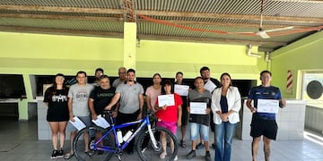 Terminó el taller de refacción de bicicletas