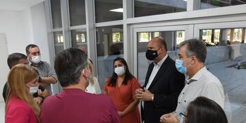 Omar Perotti recorrió la obra del Nuevo Hospital