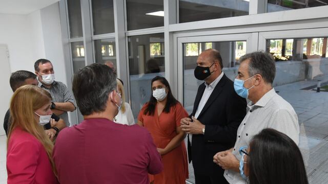 Omar Perotti recorrió la obra del Nuevo Hospital