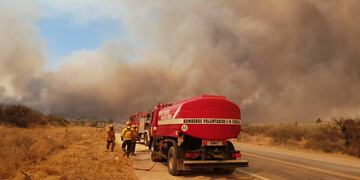 San Esteban y Dolores en riesgo extremo por los incendios en cercanías de Capilla del Monte.