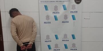 Aprehendido por amenazar y dañar la casa de su pareja
