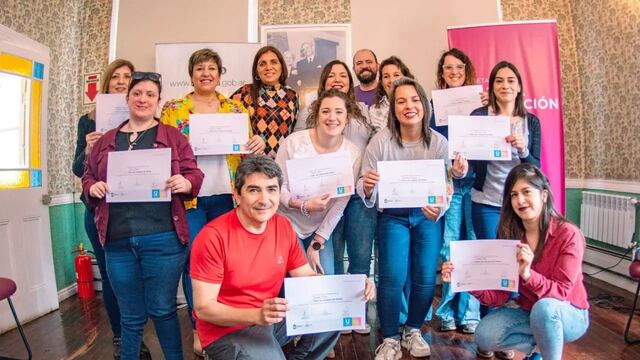 Inclusión: trabajadores municipales finalizaron el curso de Lengua de Señas Argentinas