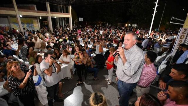 Jaldo participó de una cena de fin de año con organizaciones.