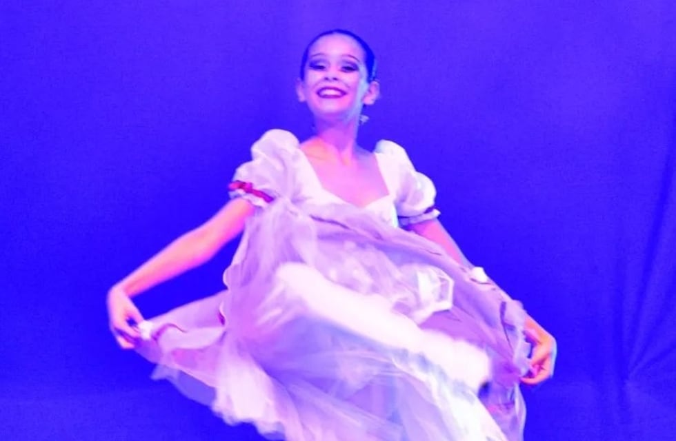 “Mi corazón no late, baila”: los sueños de Martina, la niña bailarina que necesita viajar a Italia