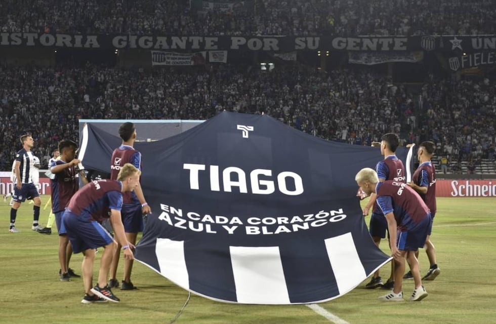 Talleres y su homenaje al juvenil Thiago Esquivel
