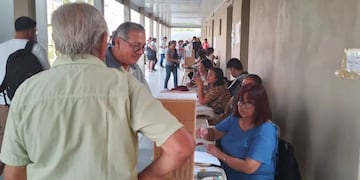 Las elecciones en Santiago del Estero se desarrollan con normalidad.