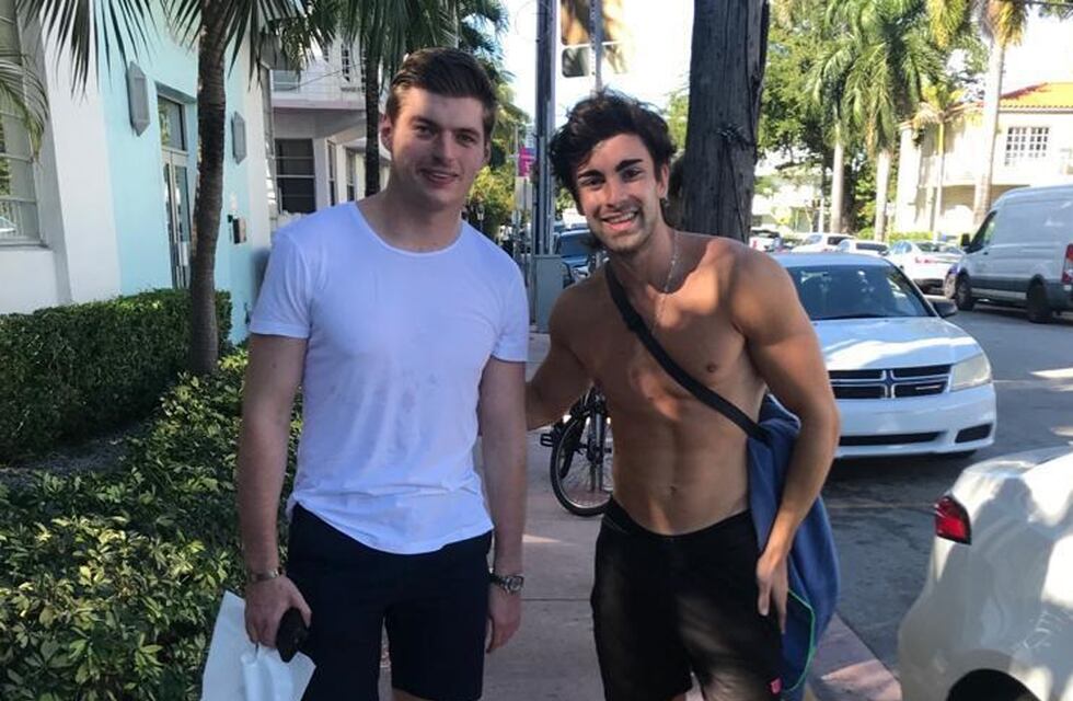 Un cordobés de vacaciones en Miami caminaba por la calle y se cruzó a Max Verstappen