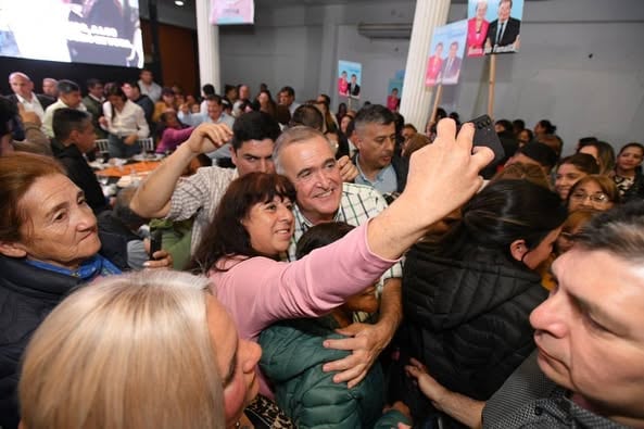 El gobernador reconoció el compromiso de las mujeres y reafirmó la continuidad del modelo provincial.