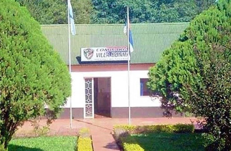 Madre detenida en Villa Bonita por agredir y amenazar de muerte a sus hijas