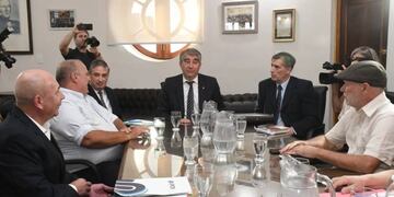 El ministro de Gobierno e Innovación Pública, Fabián Bastía, encabezó el encuentro de este miércoles.