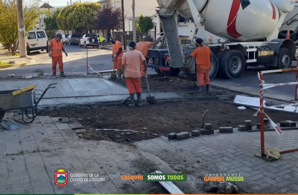 Continúan las obras y arreglos en la vía pública de Cosquín