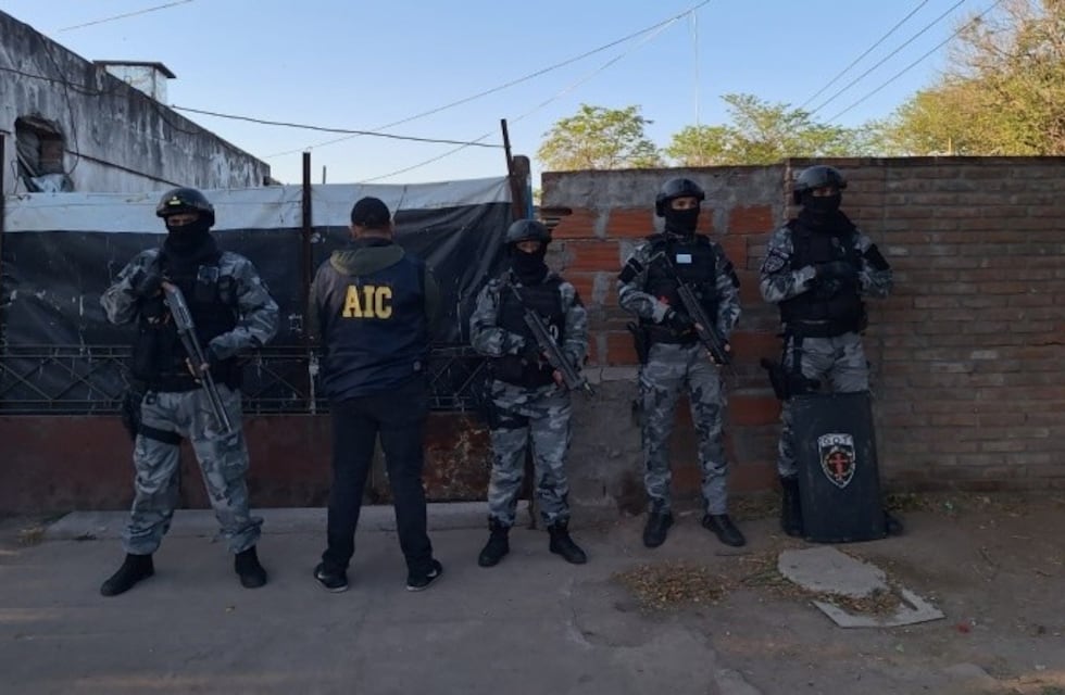Múltiples allanamientos en Rosario: continúa la investigación por crímenes y atentados que involucrarían a Los Monos