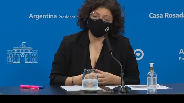 Carla Vizzotti brindó una conferencia de prensa donde afirmó que impondrán un pase sanitario
