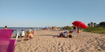 Playa Grande es una amplia costa a 12 kilómetros de Marull.