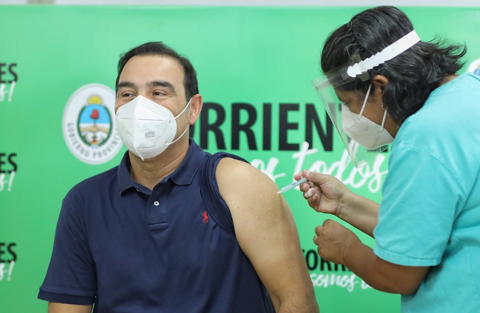El Gobernador de Corrientes compartió los resultados de sus análisis luego de vacunarse