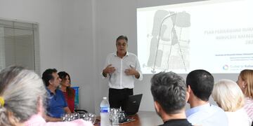 Luis Castellano presentó la forma en que se desarrollará la ciudad en torno a la Variante Rafaela