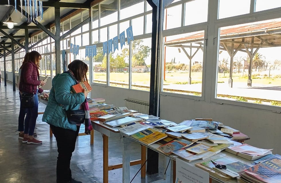 Mes del Libro en el Centro Cultural La Estación de Tres Arroyos