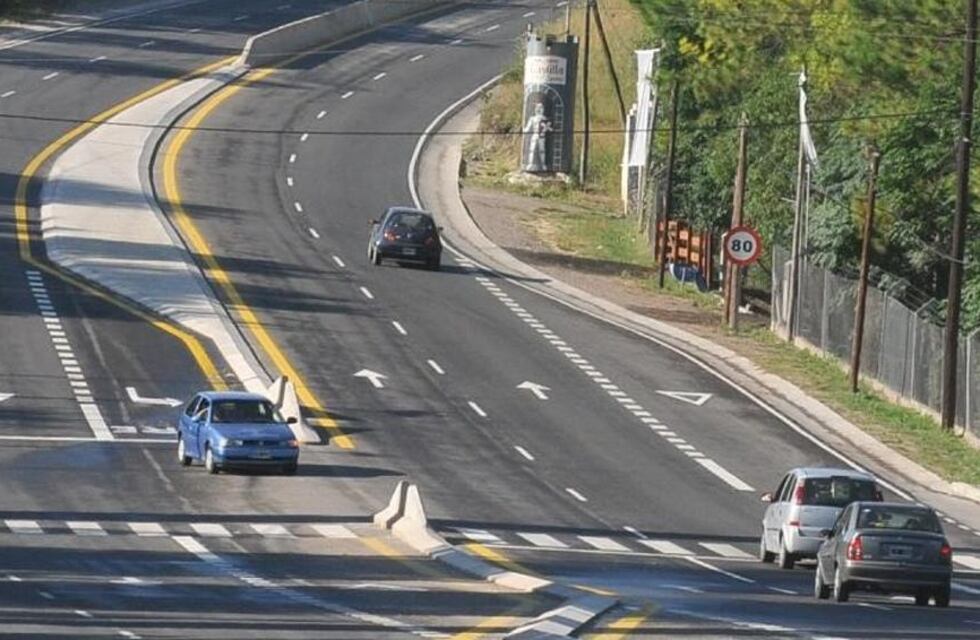 Río Ceballos: un jubilado fue atropellado y falleció en la ruta provincial E-53
