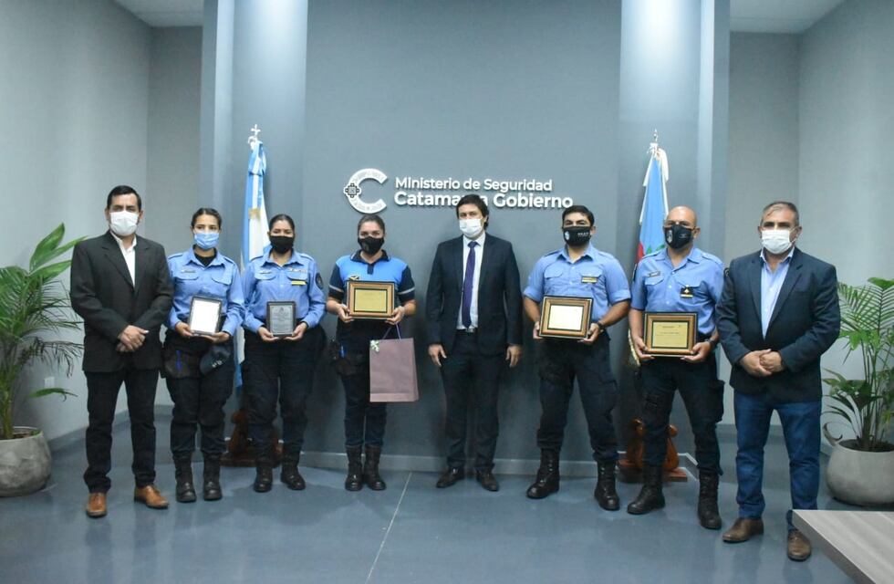 Distinguieron a los policías que salvaron la vida de tres nenes