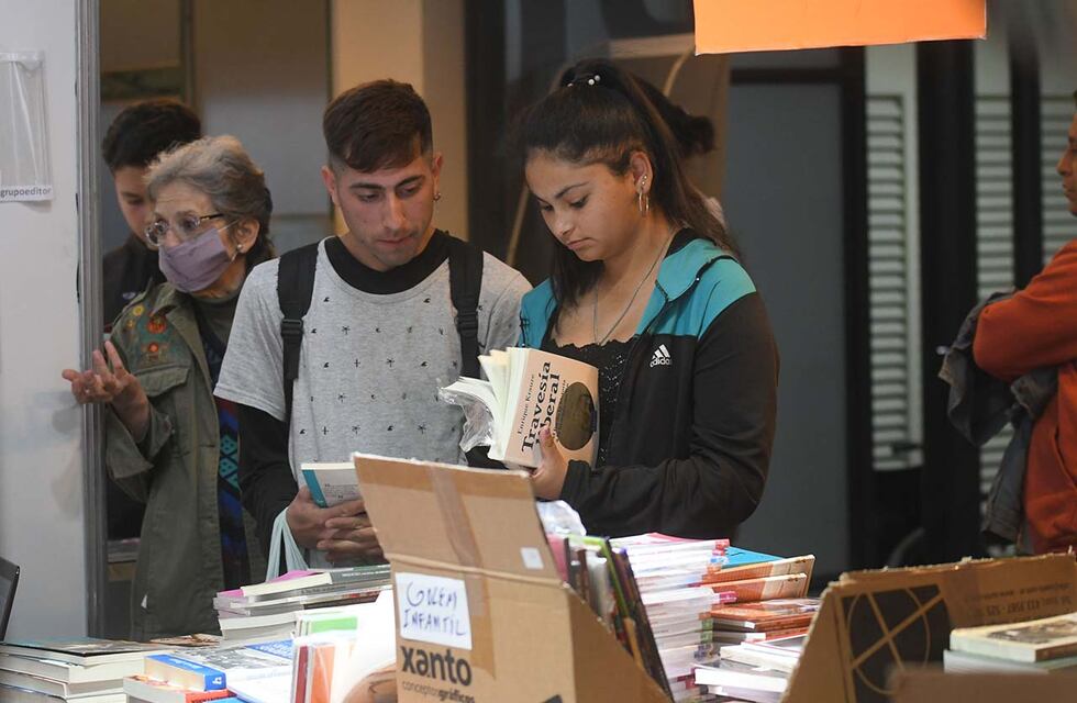 Primera Feria del Libro en Valle Hermoso: Valle siente, lee y sueña