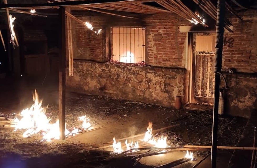 Icho Cruz: voraz incendio consumió un monoambiente “en su totalidad”