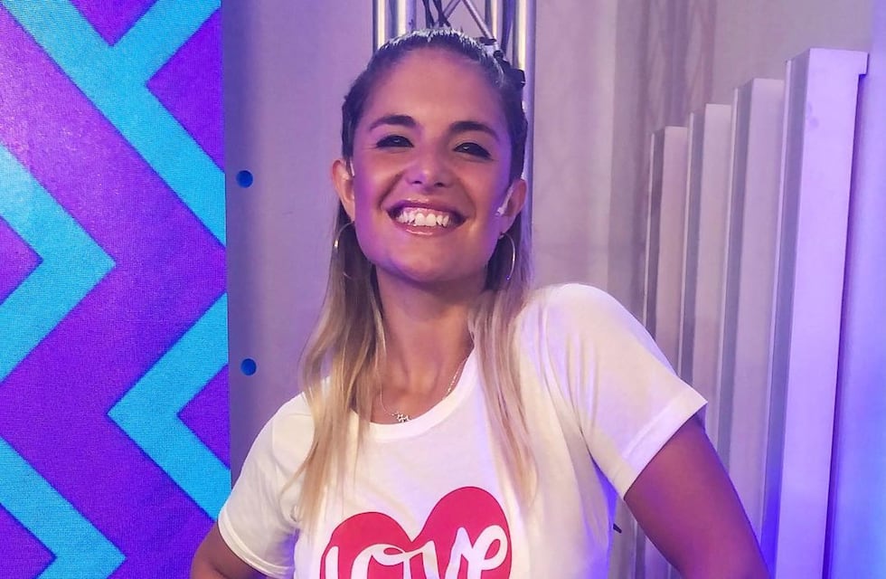 Al mejor estilo Malaspina: la periodista Valentina Blasón condujo sin corpiño