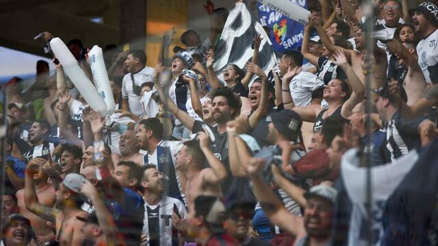 Los hinchas de Talleres coparon Santiago en la final. Y se espera una multitud este domingo en el Kempes (Facundo Luque).