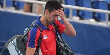 Novak Djokovic podría quedar fuera del próximo Australian Open por no tener su certificado de vacunación.