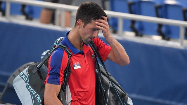 Novak Djokovic podría quedar fuera del próximo Australian Open por no tener su certificado de vacunación.